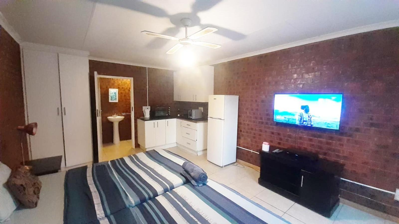 Cozy Hatfield Condo Pretoria-Noord Habitación foto